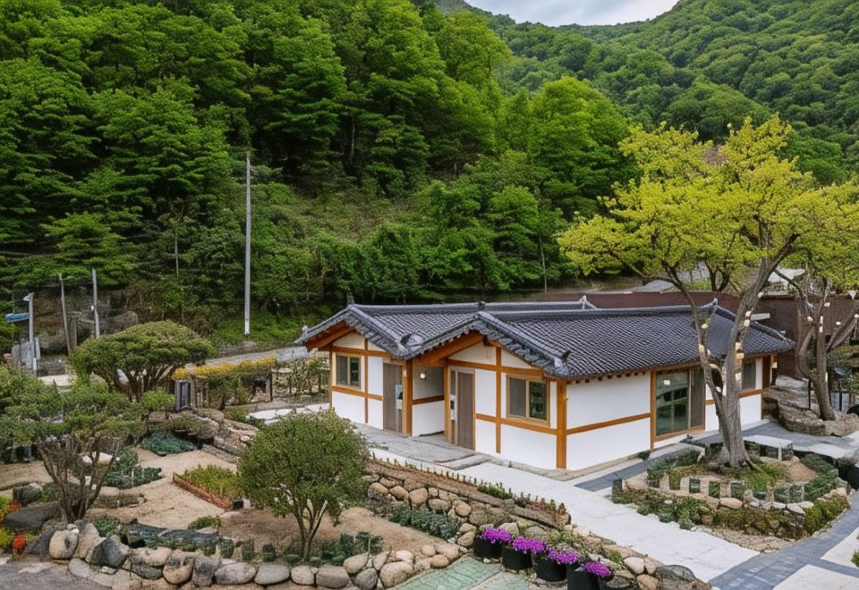 계곡좋은펜션